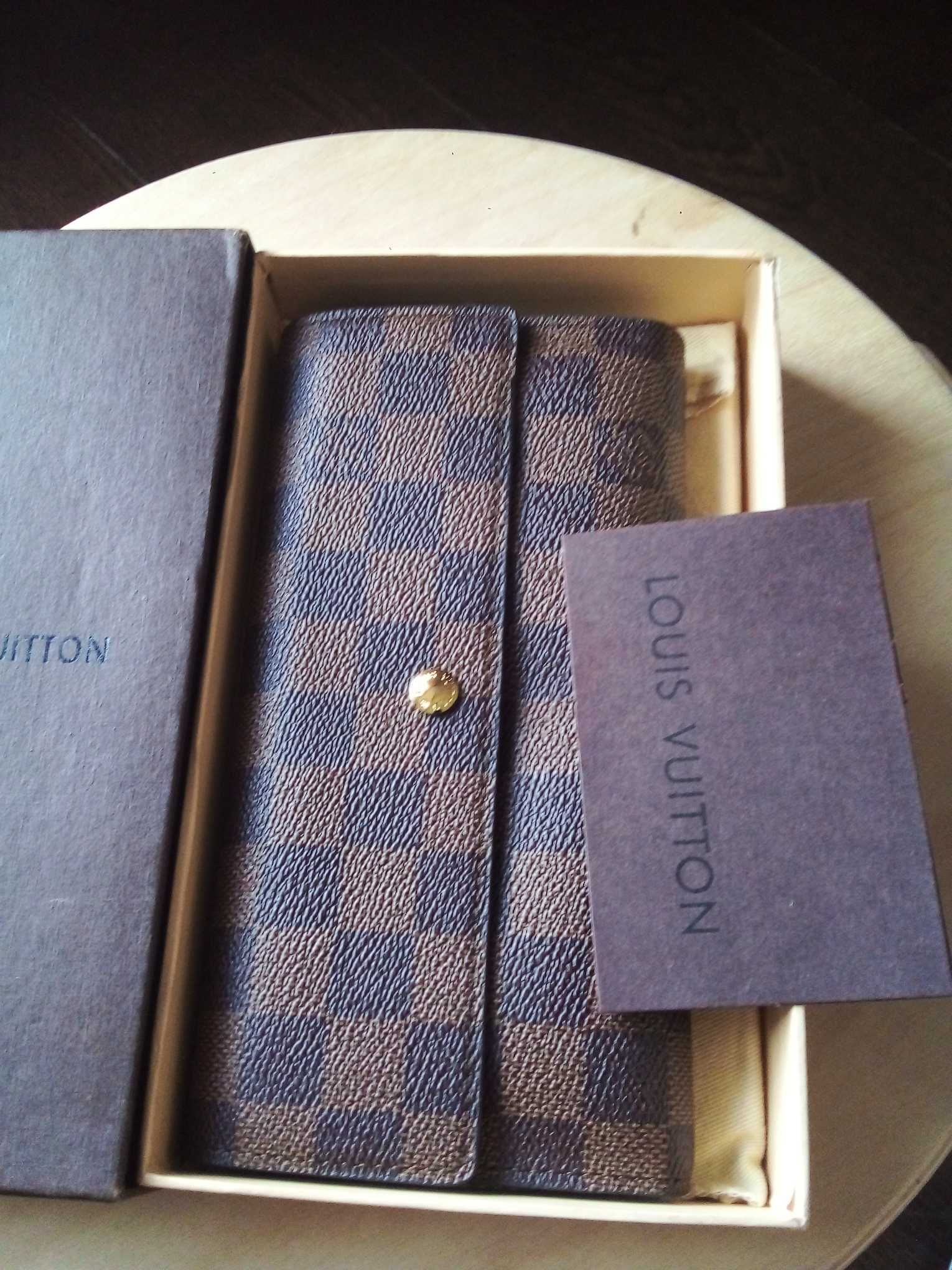 Продам Женское портмоне Louis Vuitton