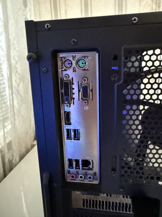 Геймърски компютър GeForce GTX 1650 4GB I3-9100F 3.6GHz 16GB