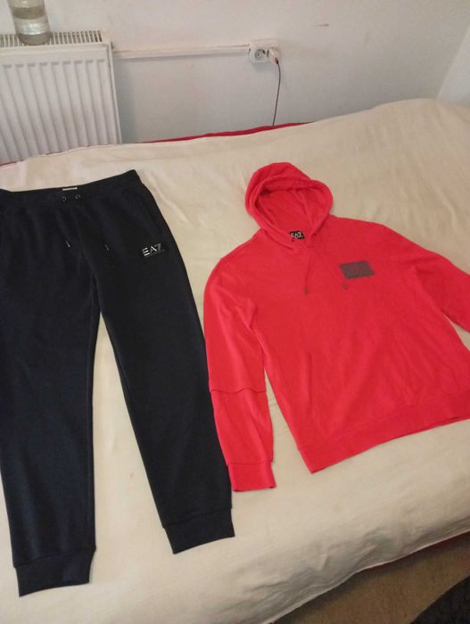 EA7 Emporio Armani Hanorac & Pantaloni Trening masura L 100% Originali