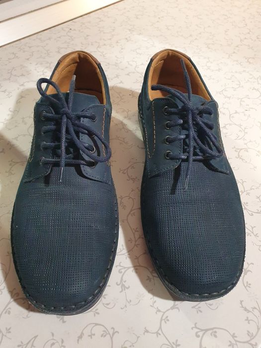 Vând papuci krisbut