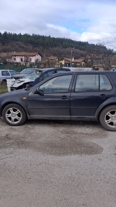 Фолцфаген Голф 4  1,4 бенэин