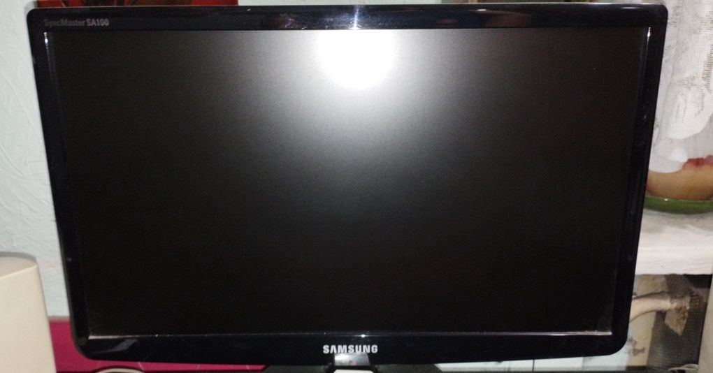 Монитор Samsung SA 100