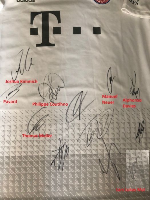 Tricou BayernMunich semnat de Neuer/ Muller... Sezon 2019 2020