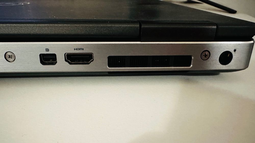 10 Laptop Dell 7540 si 22 monitoare Asus XG27UQ - vanzare si la bucata