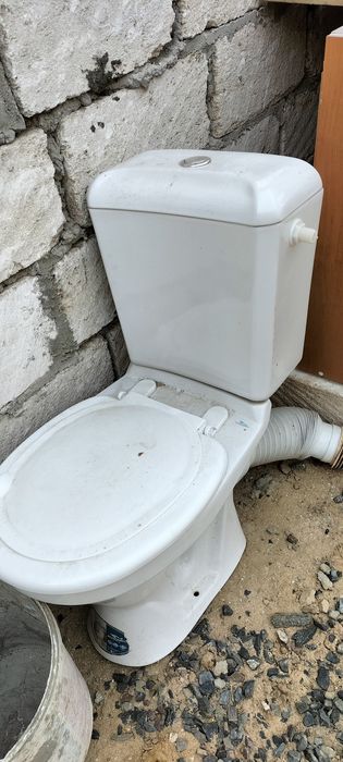 Унитаз белый цвет