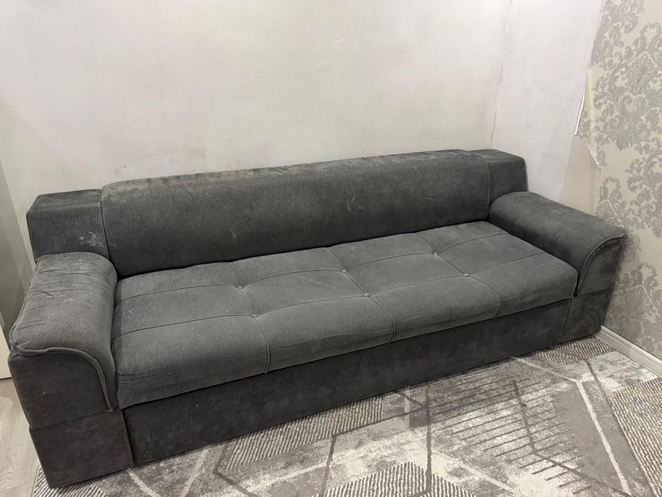 Срочно продам диван