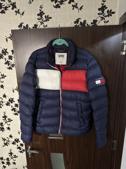 Geaca Tommy Hilfiger marimea M originala