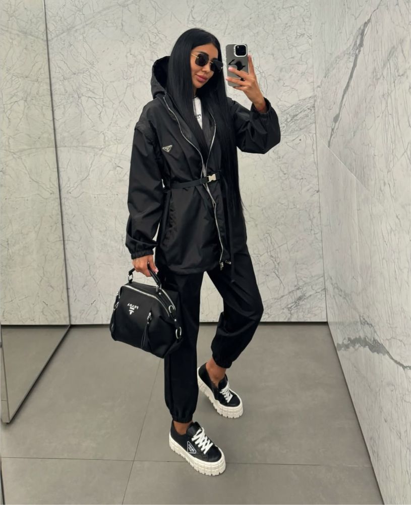 Продам новую двойку PRADA