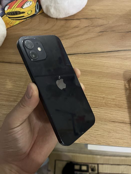 Продам айфон 12 все работает