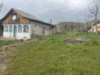 Vand teren si locuinta