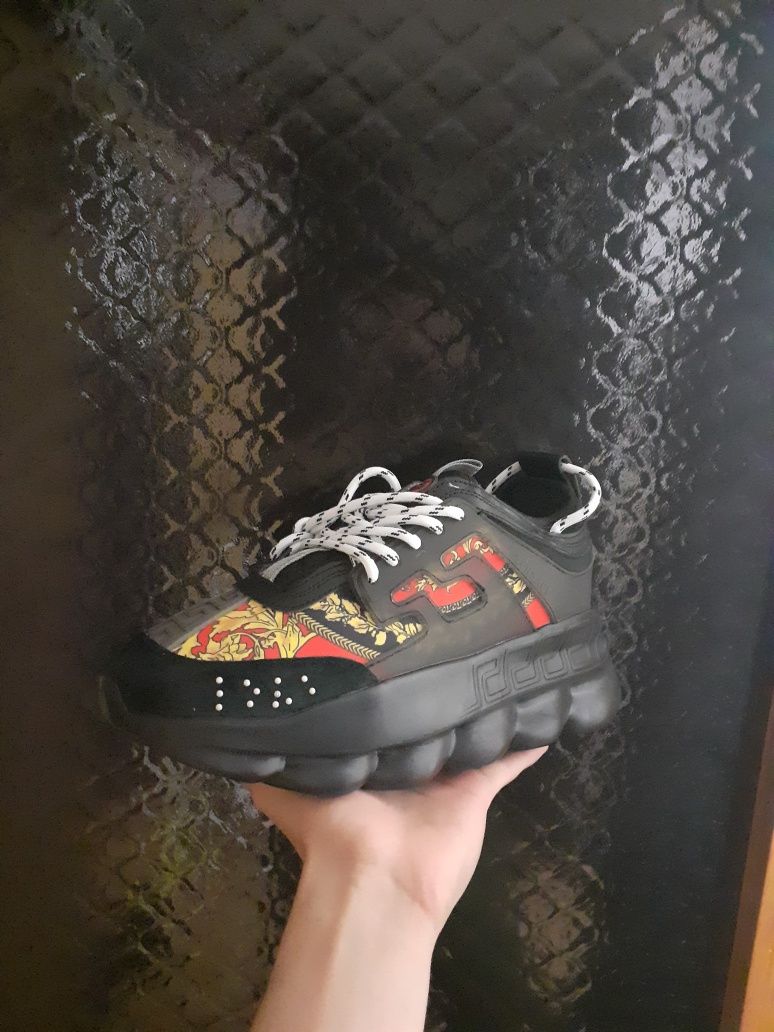 Versace chain reaction print