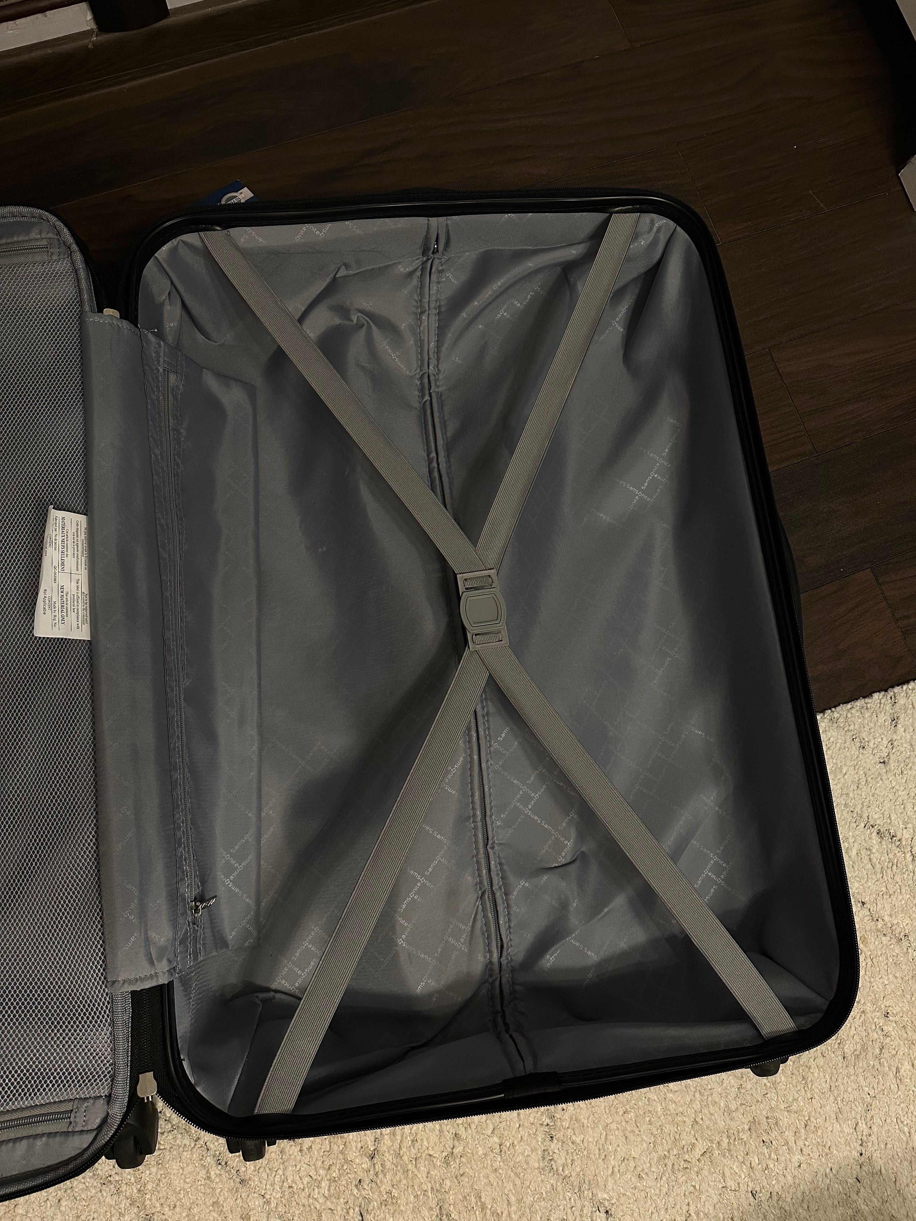 куфар Samsonite сив ,нов 75см