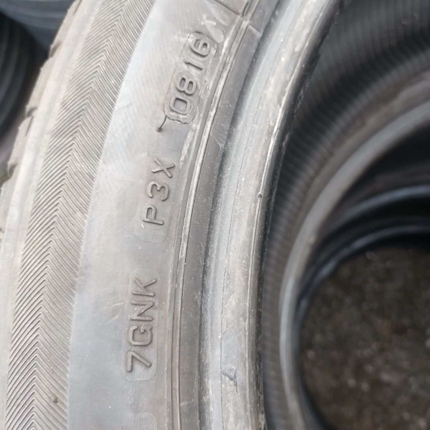 275 40 19 BRIDGESTONE 2бр летни RUN FLAT