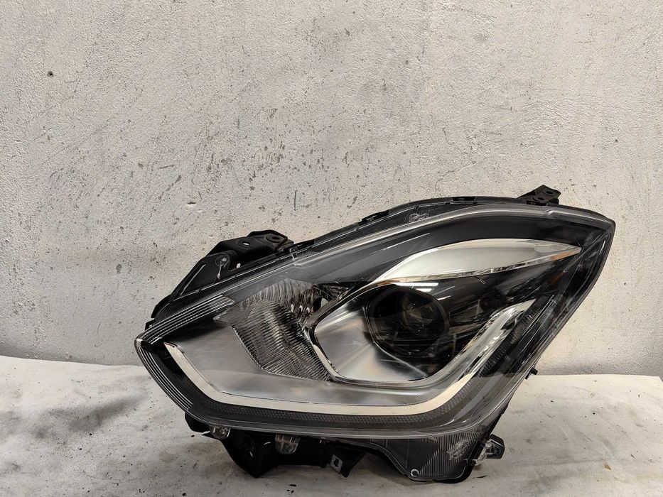 Оригинален   фар   Сузуки Суифт  Suzuki Swift Led