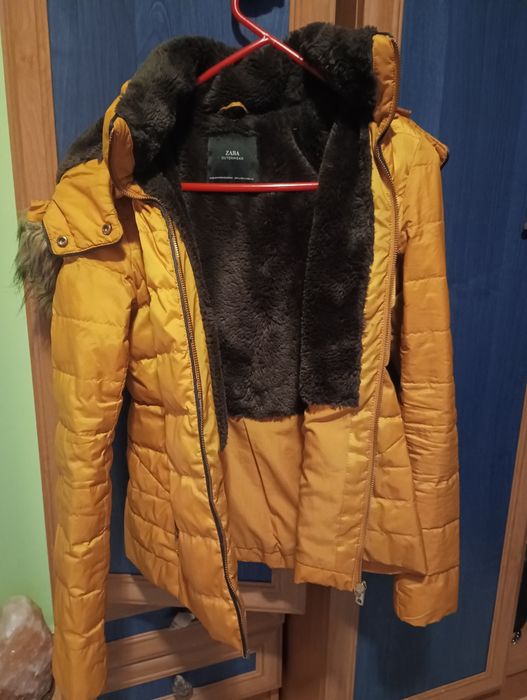 Зимно дамско яке на Зара с топла вата и качулка размер S