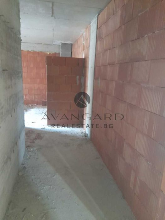 Продава се Едностаен апартамент в Пловдив, Кючук Париж - 40 кв.м за 1079 €/кв.м - Снимка #2