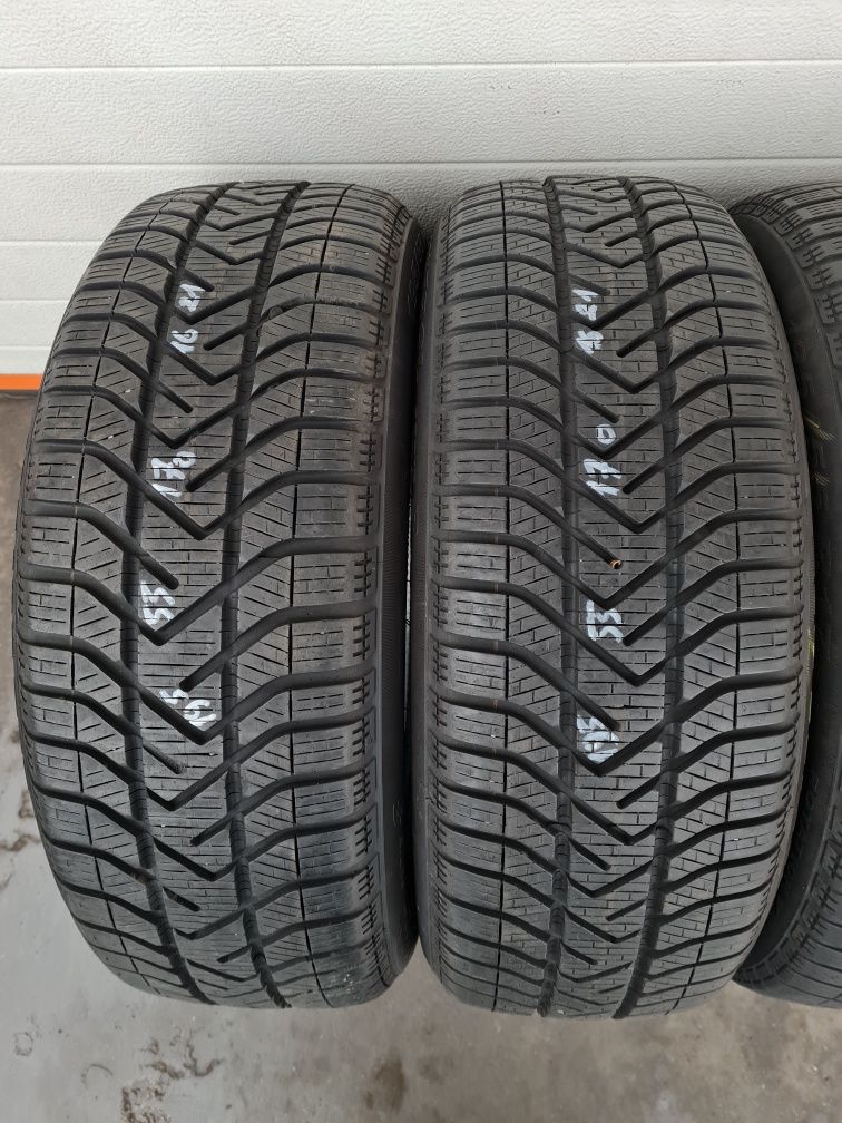 Зимни гуми 4 броя PIIRELLI SnowControl 3 195 55 R17 дот 1621