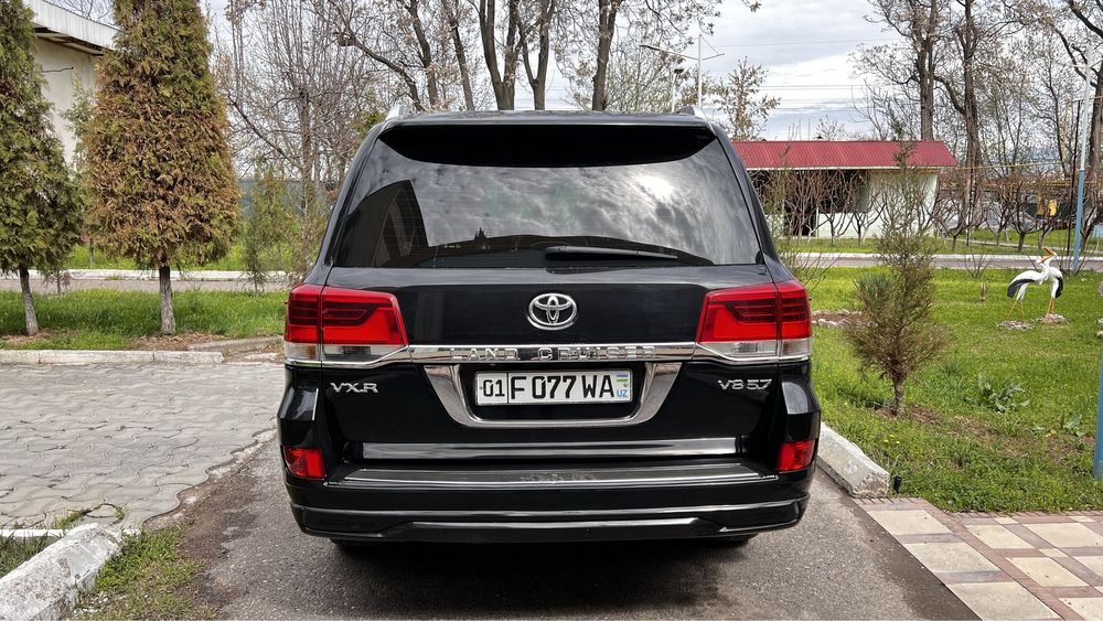 Land Cruser 200 full srochna