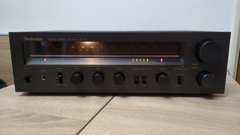 Amplituner Technics SA-101