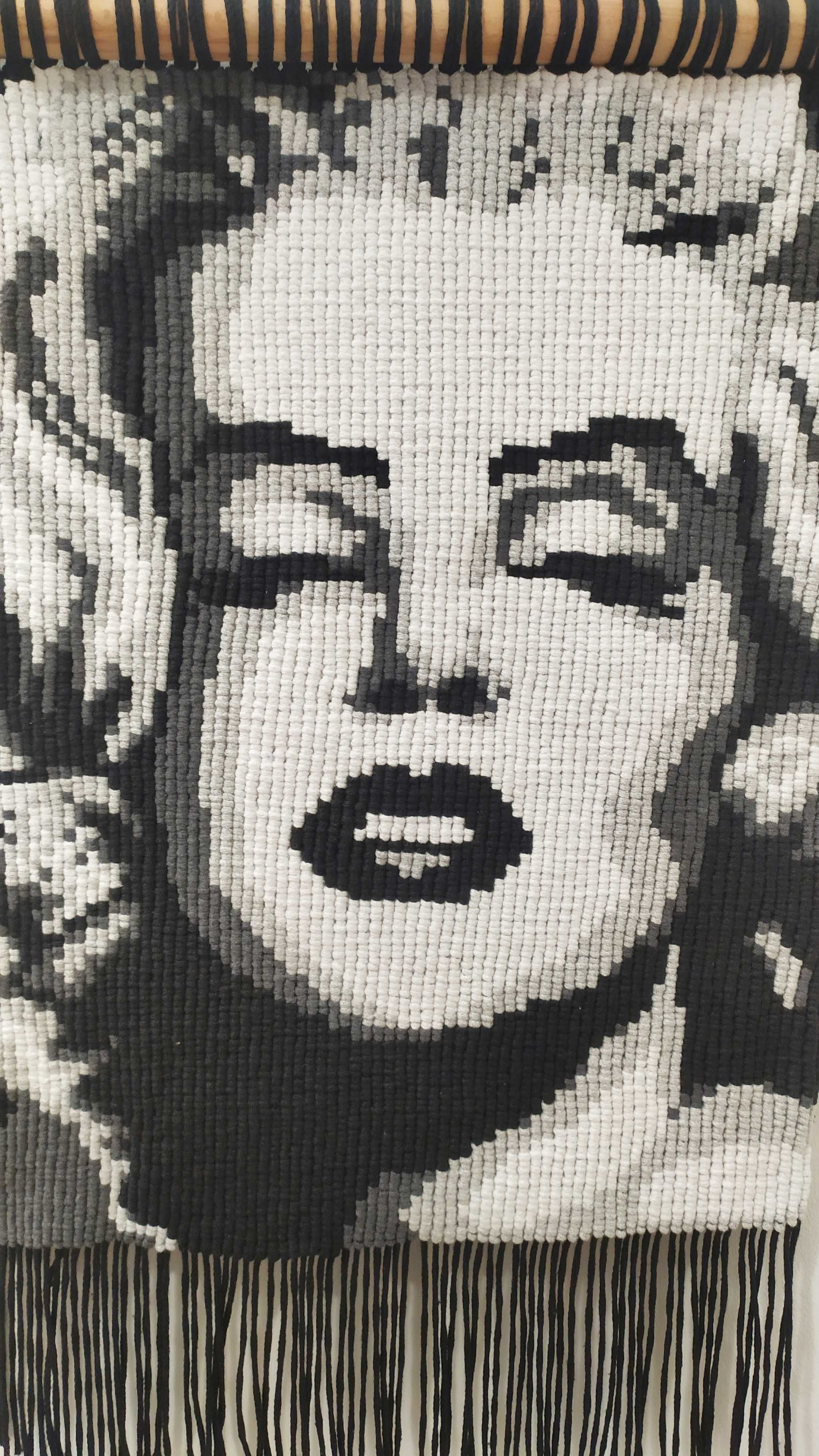 Ръчно изработено макраме пано с портрет на Мерилин Монро