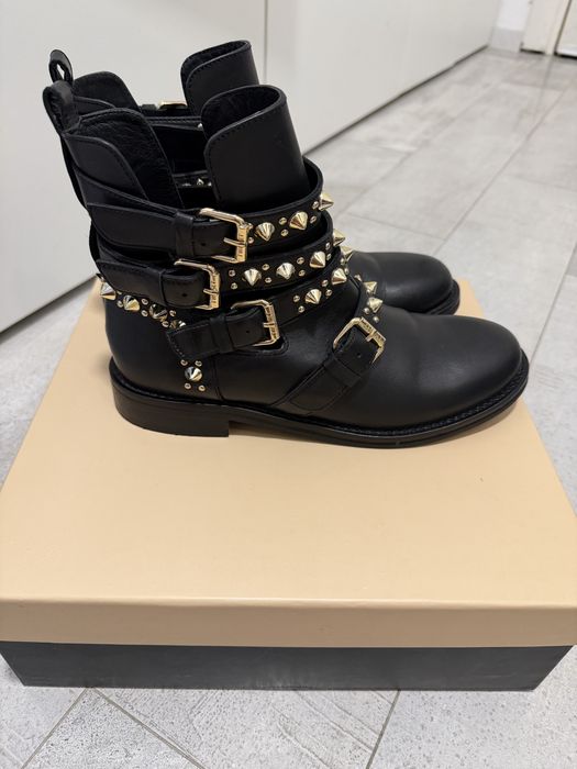 Кожени боти със златни елементи Twinset