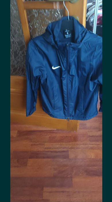 Geaca Nike mărimea M copil