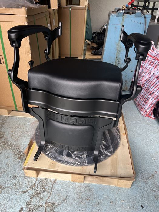 Vand scaune Profesionale Barber Lord Gold&Black..