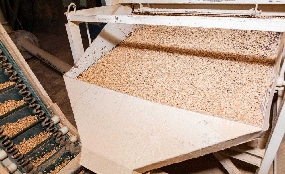 Peleți din lemn (100% pin) - A1 quality -  foarte curați și albi!