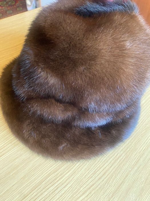 Шапки норковые женские