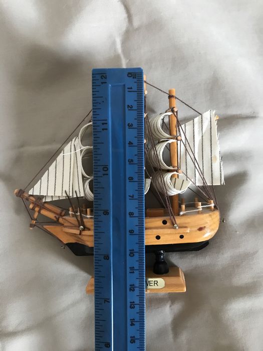 Decoratiune macheta din lemn " May Flower"