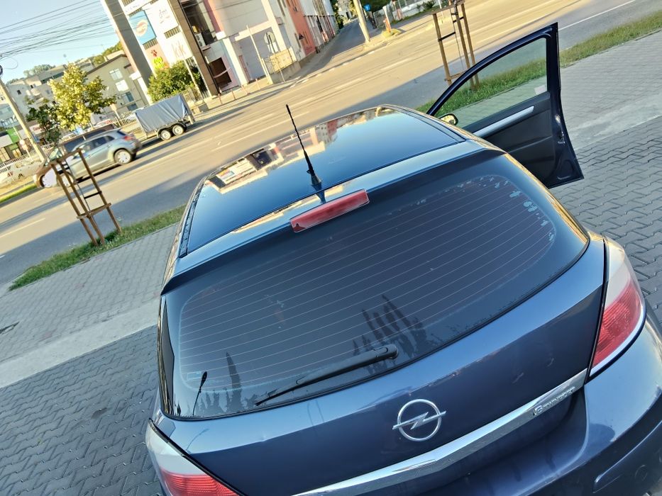 Opel Astra H 1.6 benzină