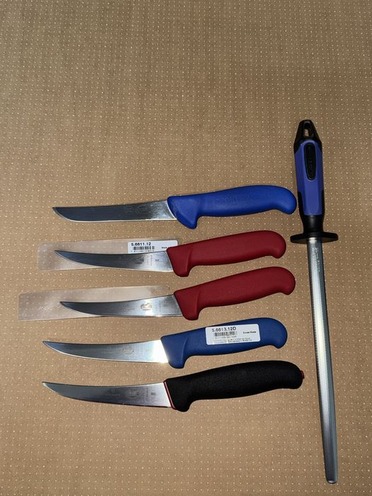 Продавам професионални ножове