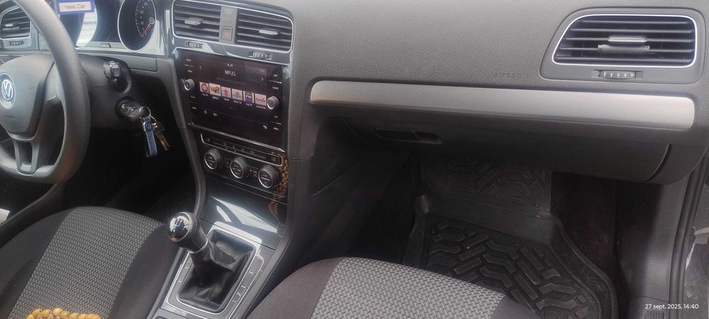 Volkswagen  Golf 7   1.6TDI
