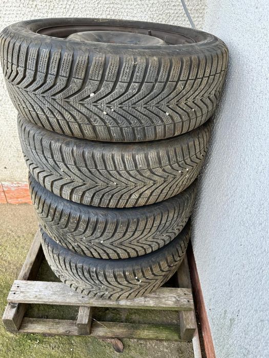 Cauciucuri iarna si jante originale de Skoda scala