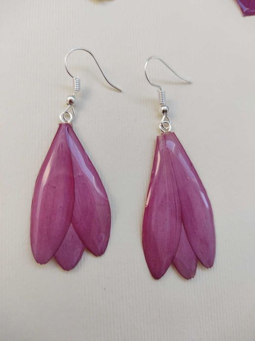 Bijuterii handmade, din flori naturale,  în rășină