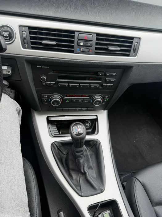 BMW e91 320xd 177k na chasti