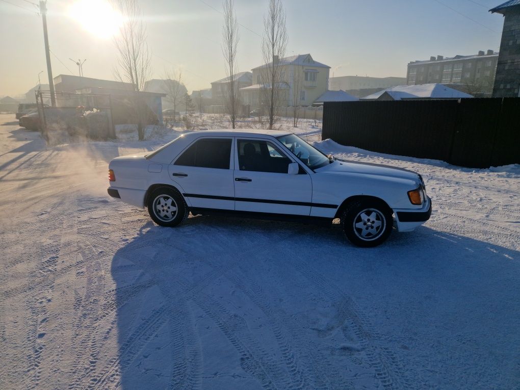 Продам Mersedes-Benz 200E