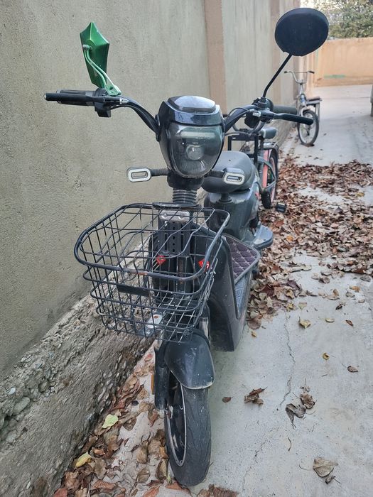 Скутер велосипеды.