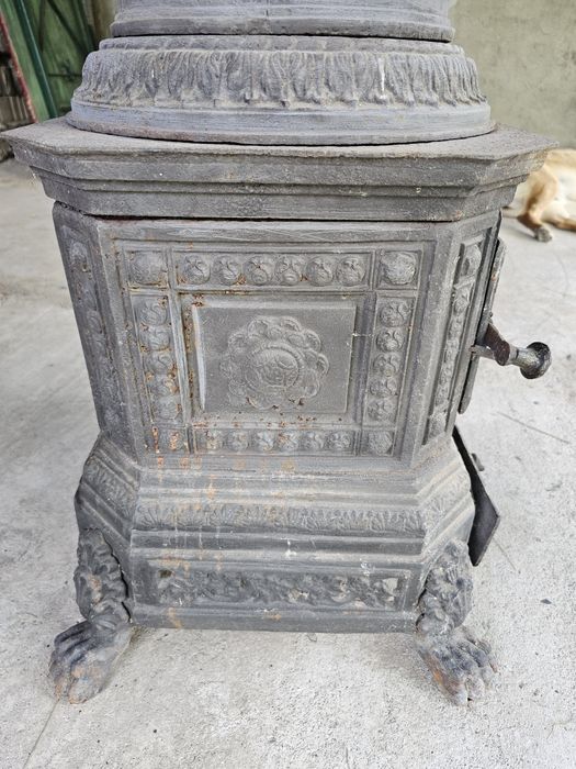 Soba antica din fonta