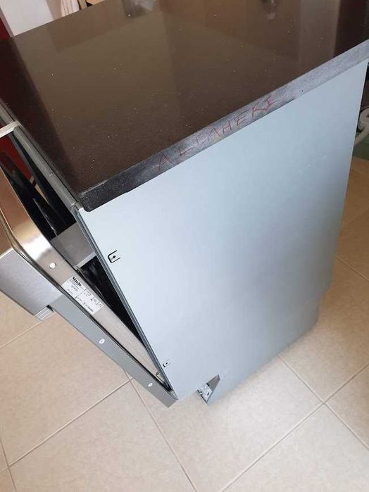 Inox Miele Auto Open QuickPower Wash Съдомиялна - Частично Вграждане