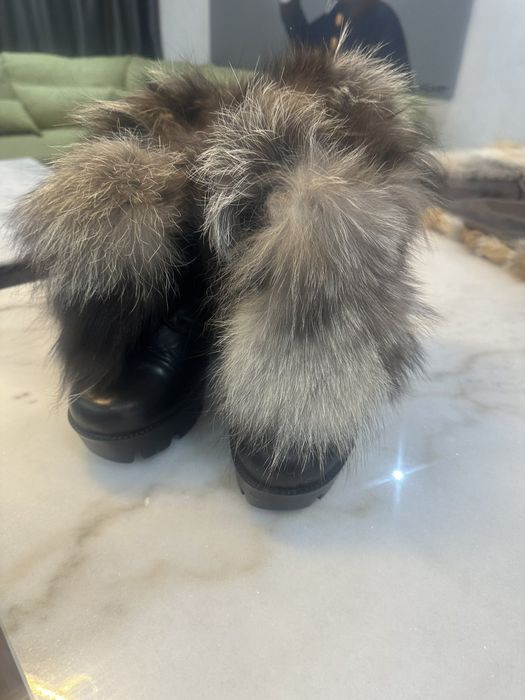 Боти с естествен косъм