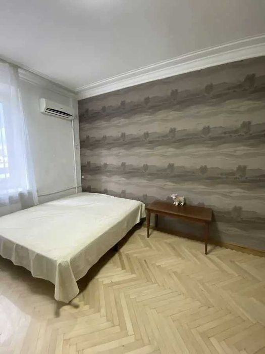 Дава се под наем Двустаен апартамент в София, Център - 55 кв.м за 408 € - Снимка #1