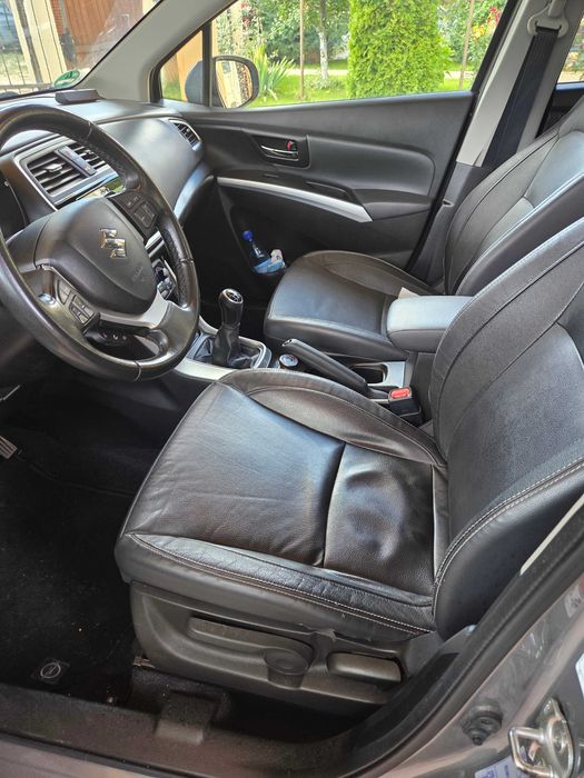 Vând Suzuki S Cross, 2016, CONFORT+, tracțiune integrală 4x4, avariat