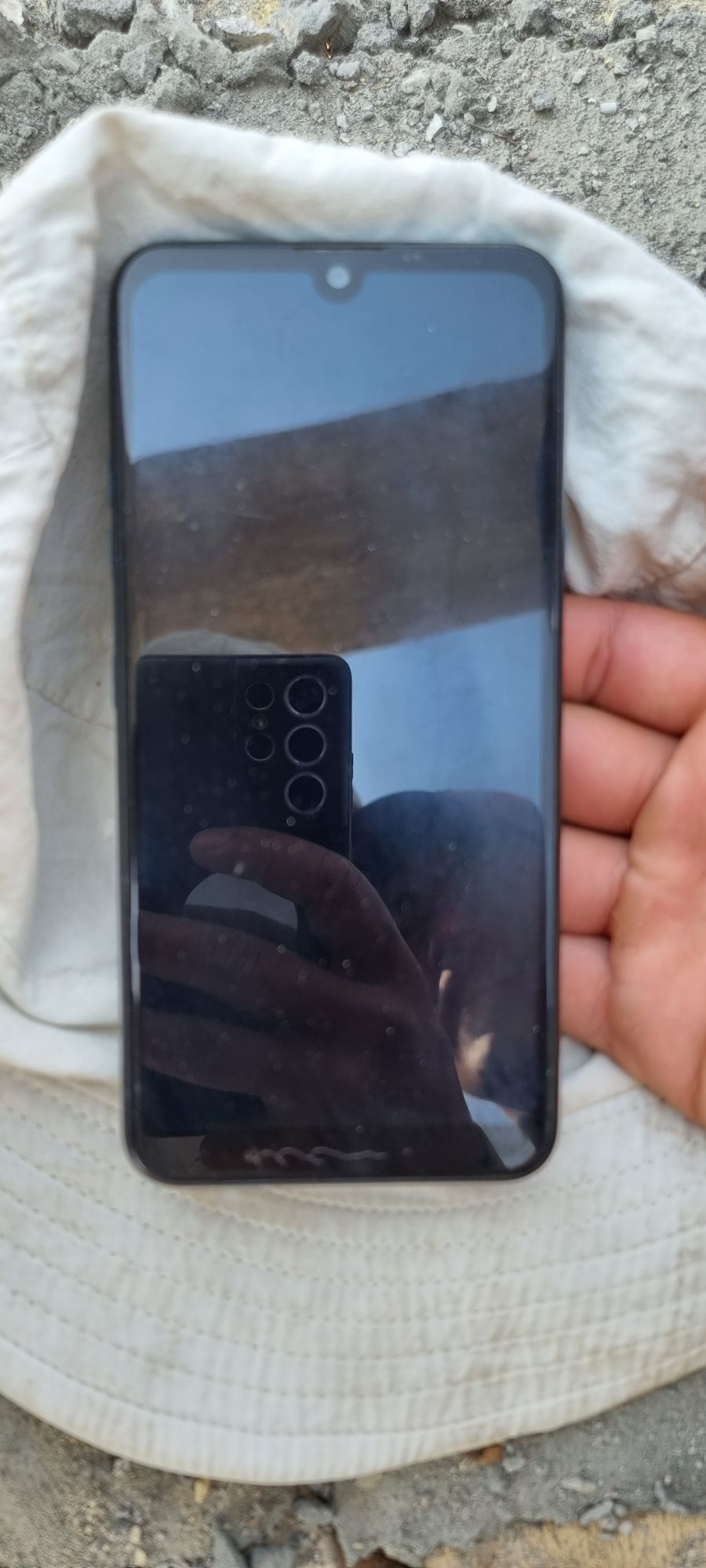 Lg x6  64 xotira garantiya bor