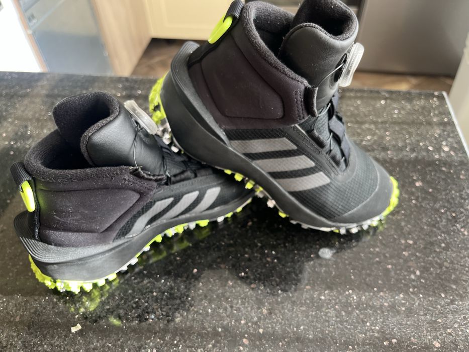 Adidas непромокаеми обувки