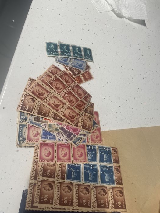 Vând timbre diferite tari