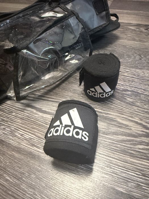 НОВИ/Боксови ръкавици + бинтове/ADIDAS