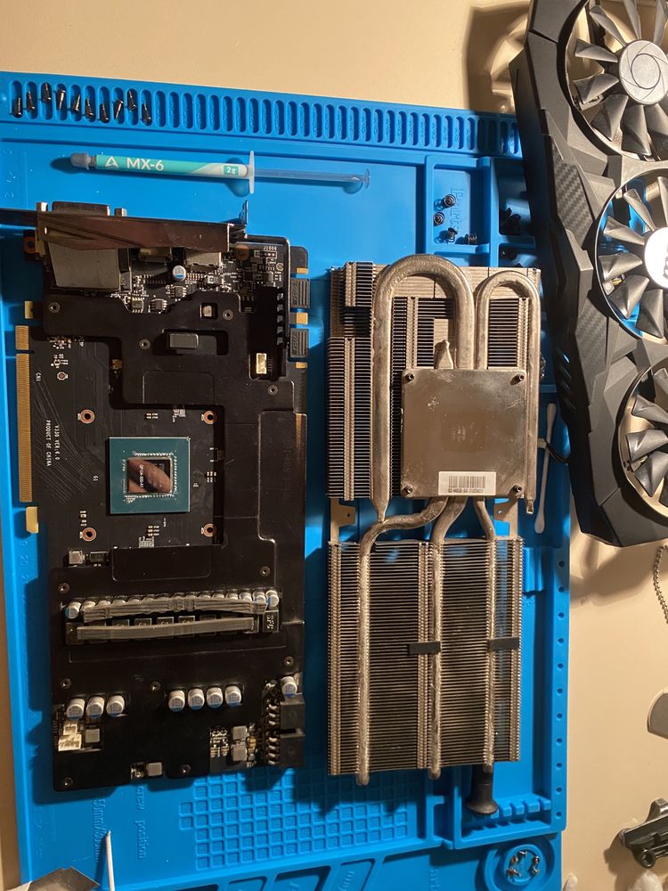 Гейминг компютър Ryzen 5 2600X/GTX 1070 8gb/16gb DDR4 RAM/500gb SSD