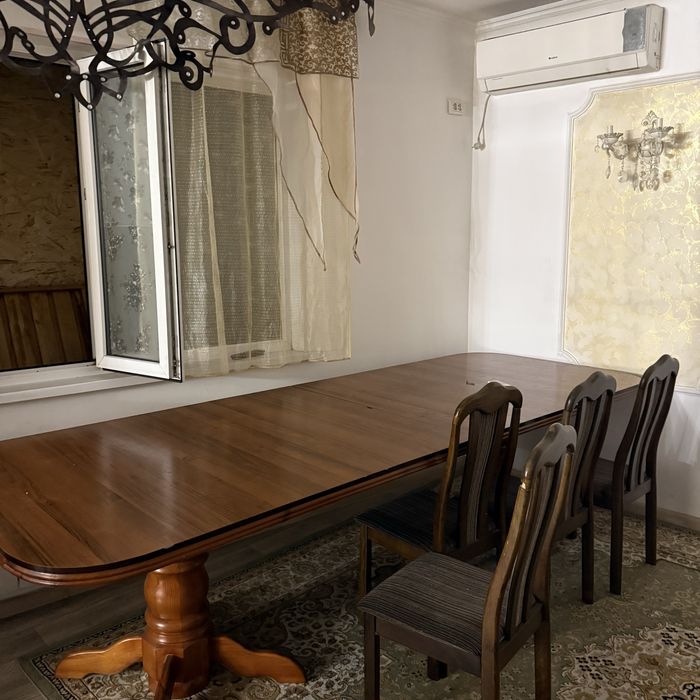Продам стол гостевой