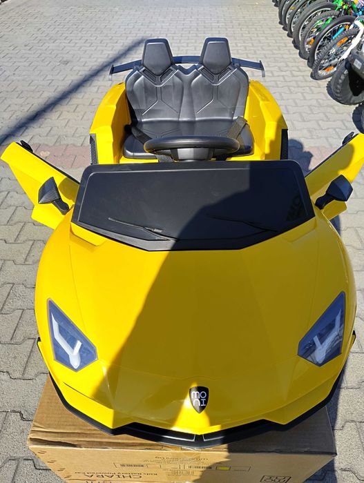 LAMBO Акумулаторна кола CHIARA жълт